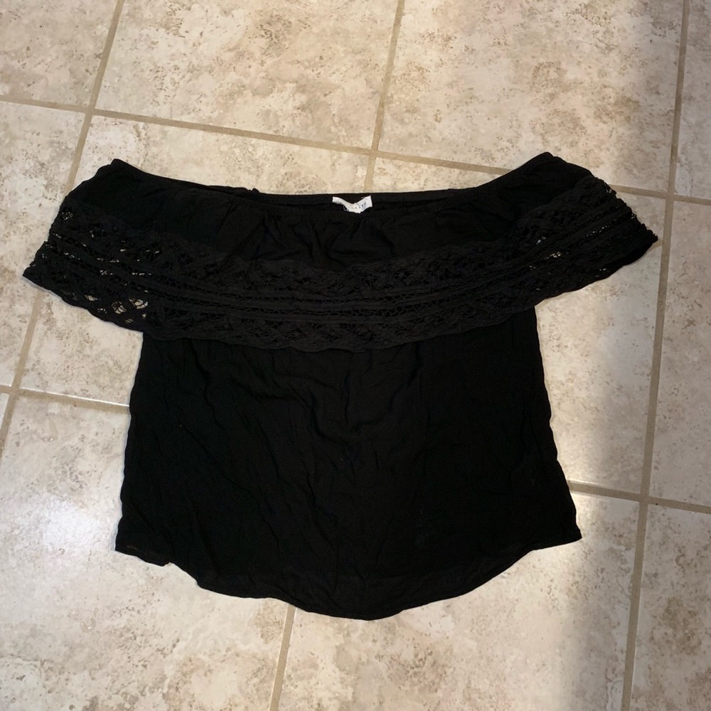 NORDSTROM SOCIALITE black lace off shoulder top M